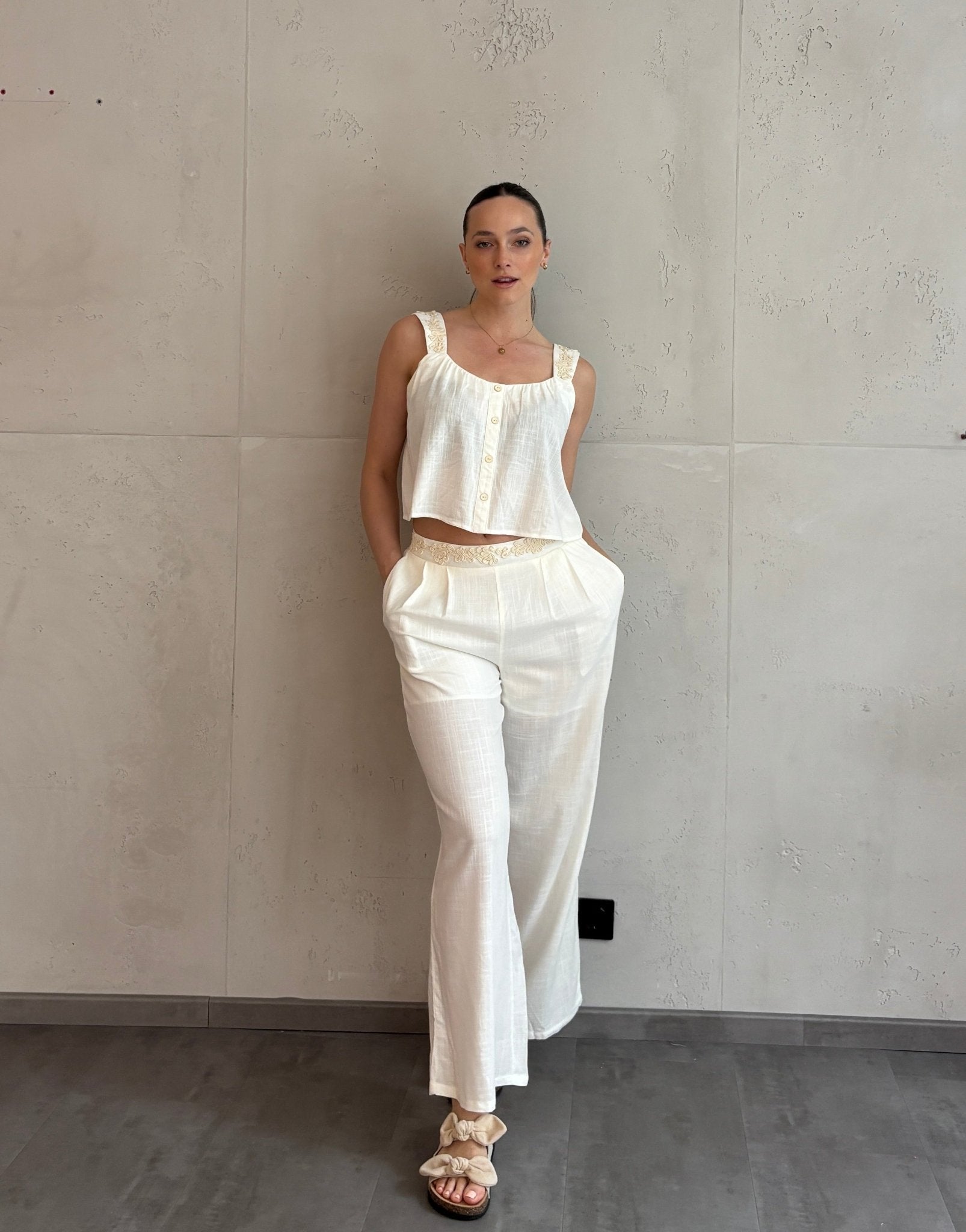 Leinen Hose mit Stickerei - Switch - Fashion