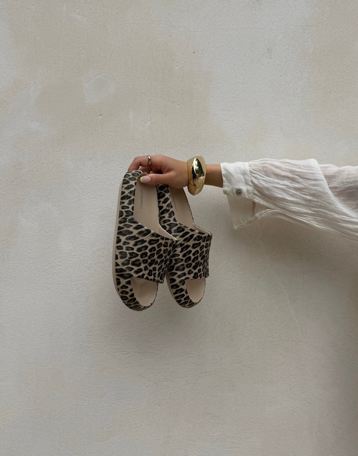 Leo Slides – Animal Print, Gummi, zwei Farben - Switch-Fashion