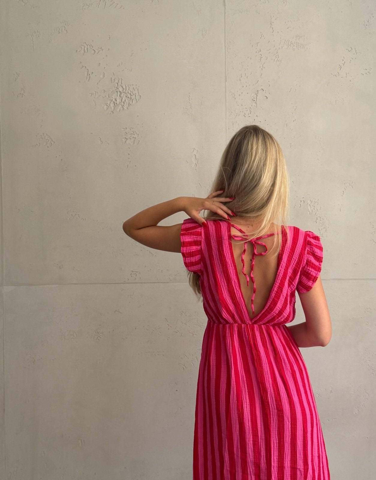 Maxikleid mit Rückenausschnitt in breiten Streifen - Switch-Fashion