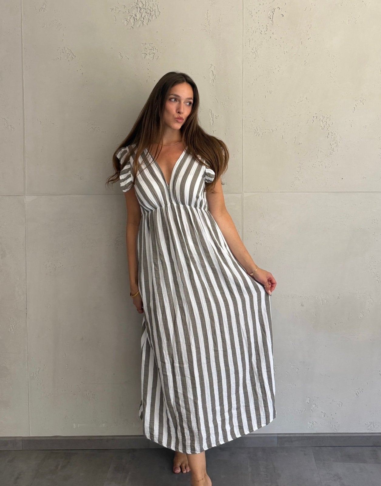 Maxikleid mit Rückenausschnitt in breiten Streifen - Switch-Fashion