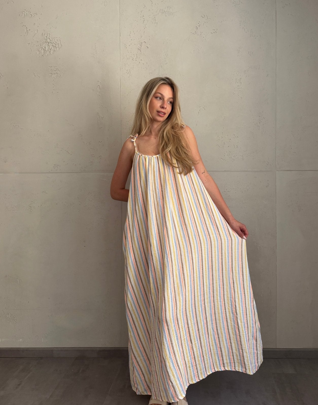 Musselin Maxikleid mit Pastellstreifen & Spaghettiträgern – 100% Baumwolle - Switch - Fashion
