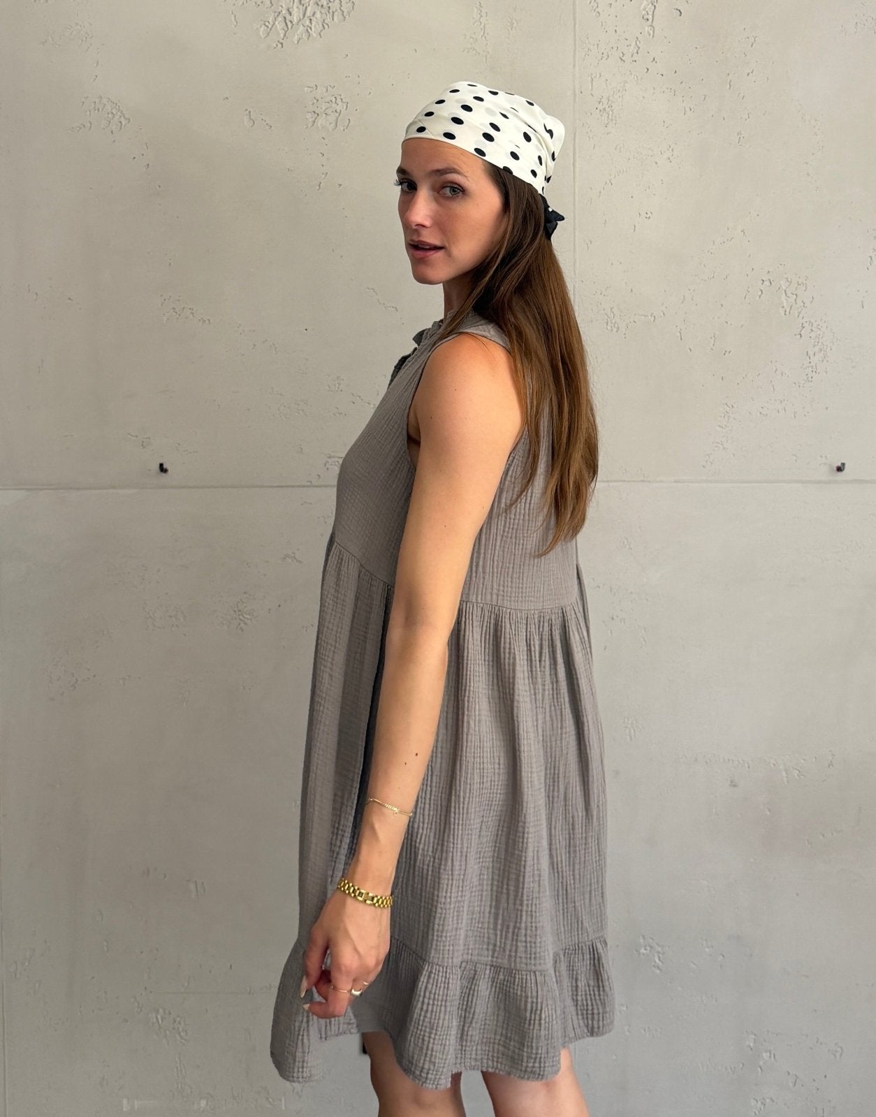 Musselin Minikleid mit Rüschenkragen – Ärmellos, Uni - Switch-Fashion