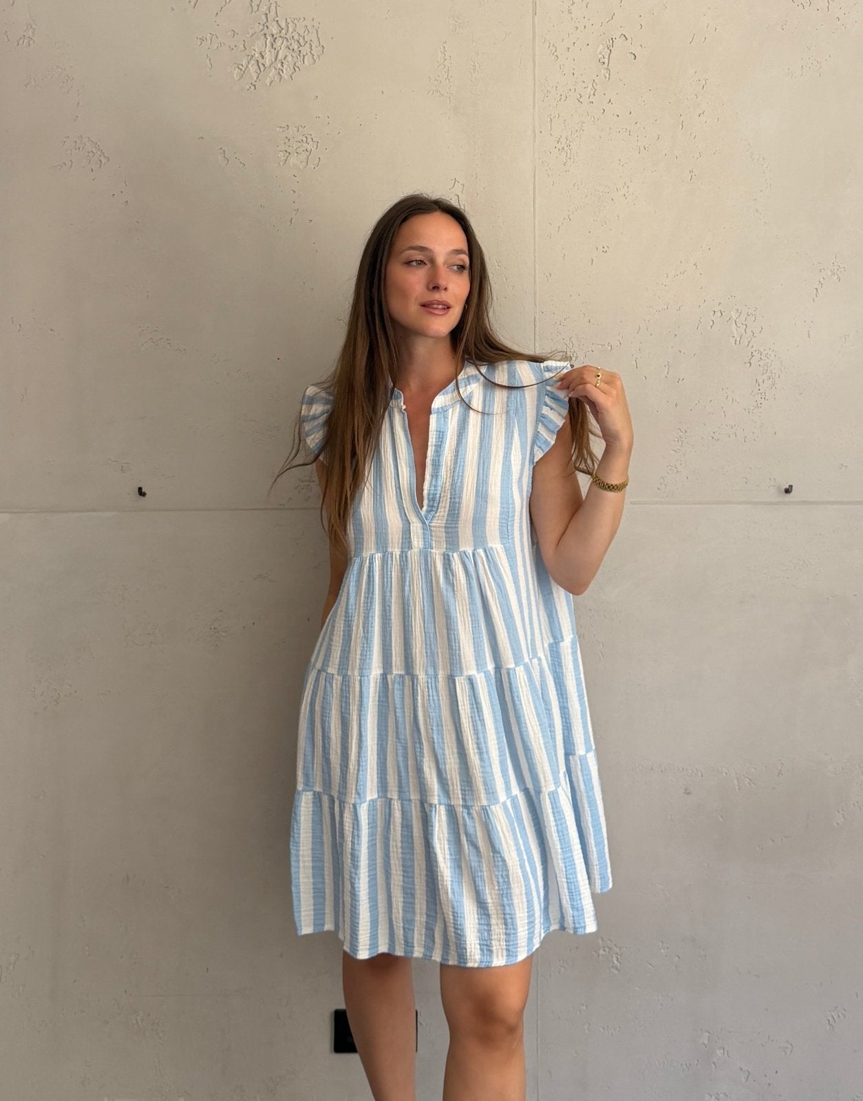 Musselin Minikleid mit Streifen & Rüschenärmel – 100% Baumwolle - Switch-Fashion