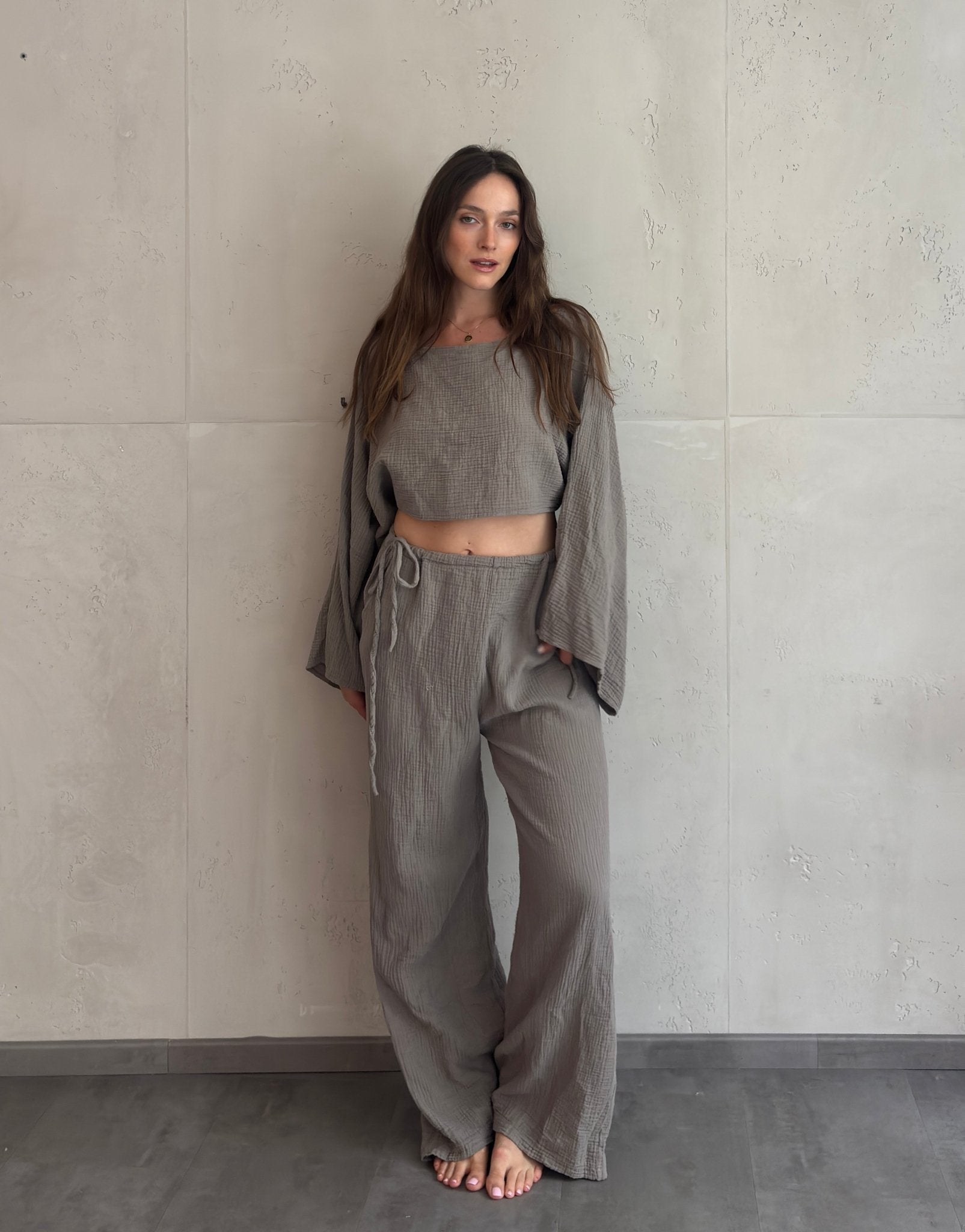 Musselin Set aus weiter Bluse und verstellbarer Hose - Switch - Fashion