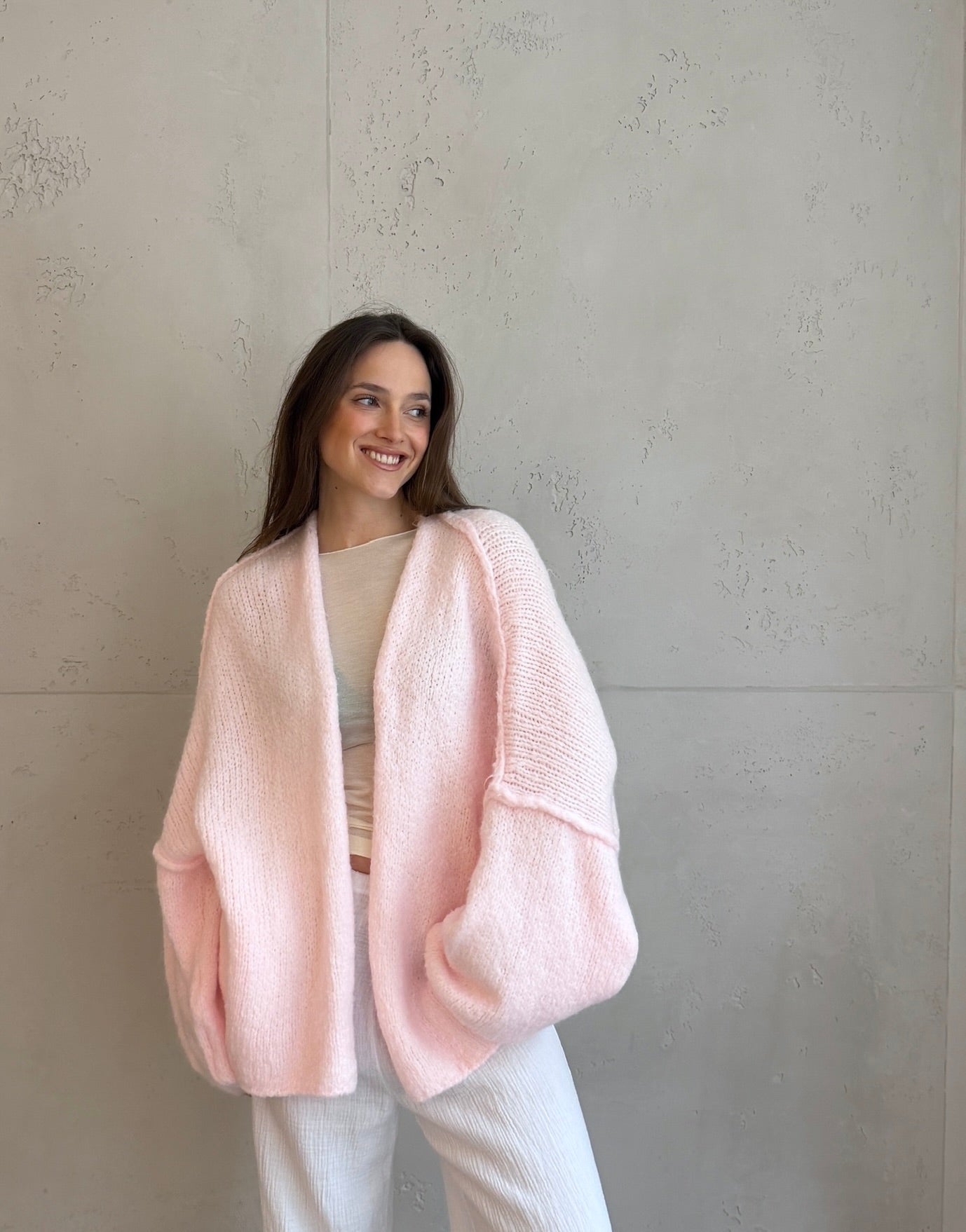 Oversize Strickjacke mit Außennaht - Switch - Fashion