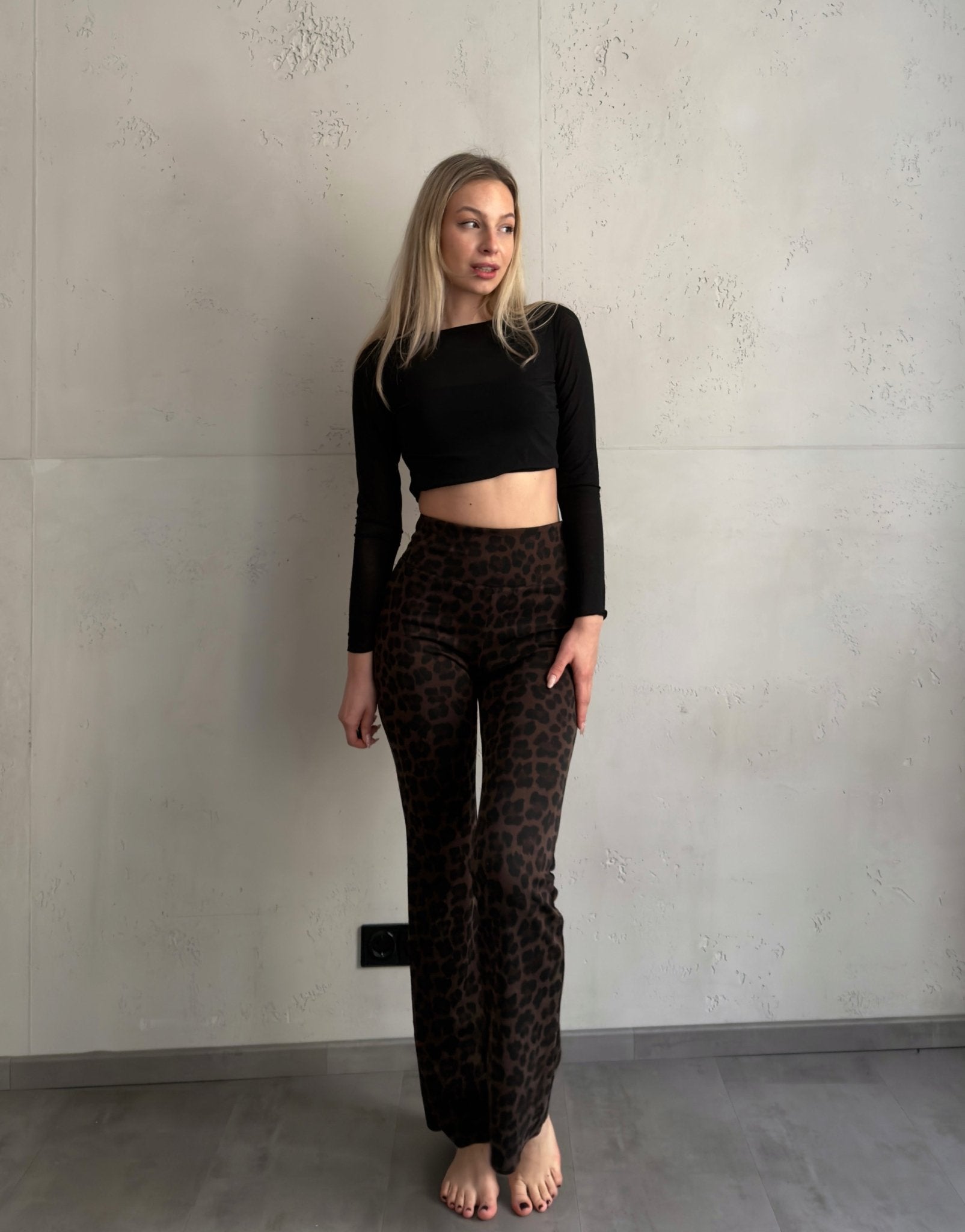 Pilates Leo Leggings mit ausgestelltem Bein - Switch - Fashion