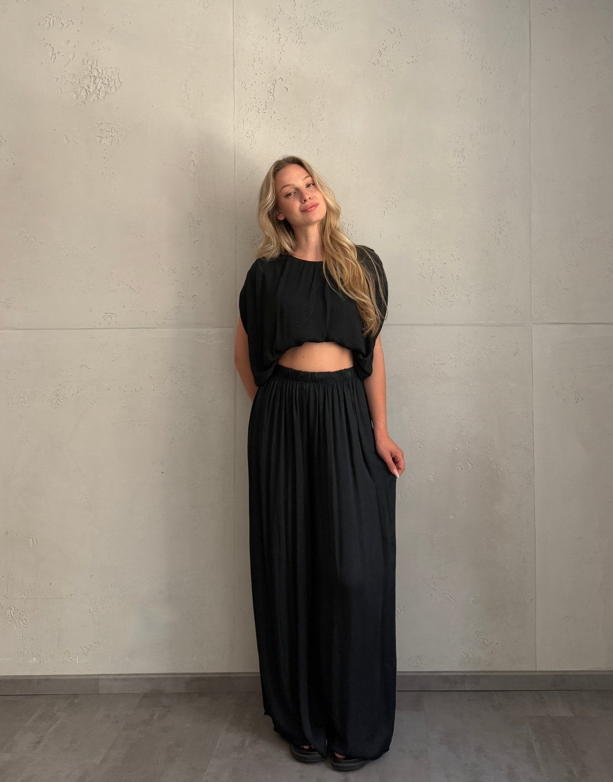 Silky Set – Oversize Shirt & Wide Leg Pants aus Viskose - Switch-Fashion