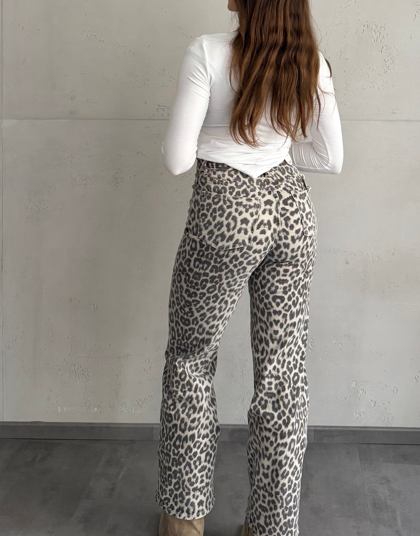 Straight Leg Leo Jeans mit Stretch - Switch - Fashion