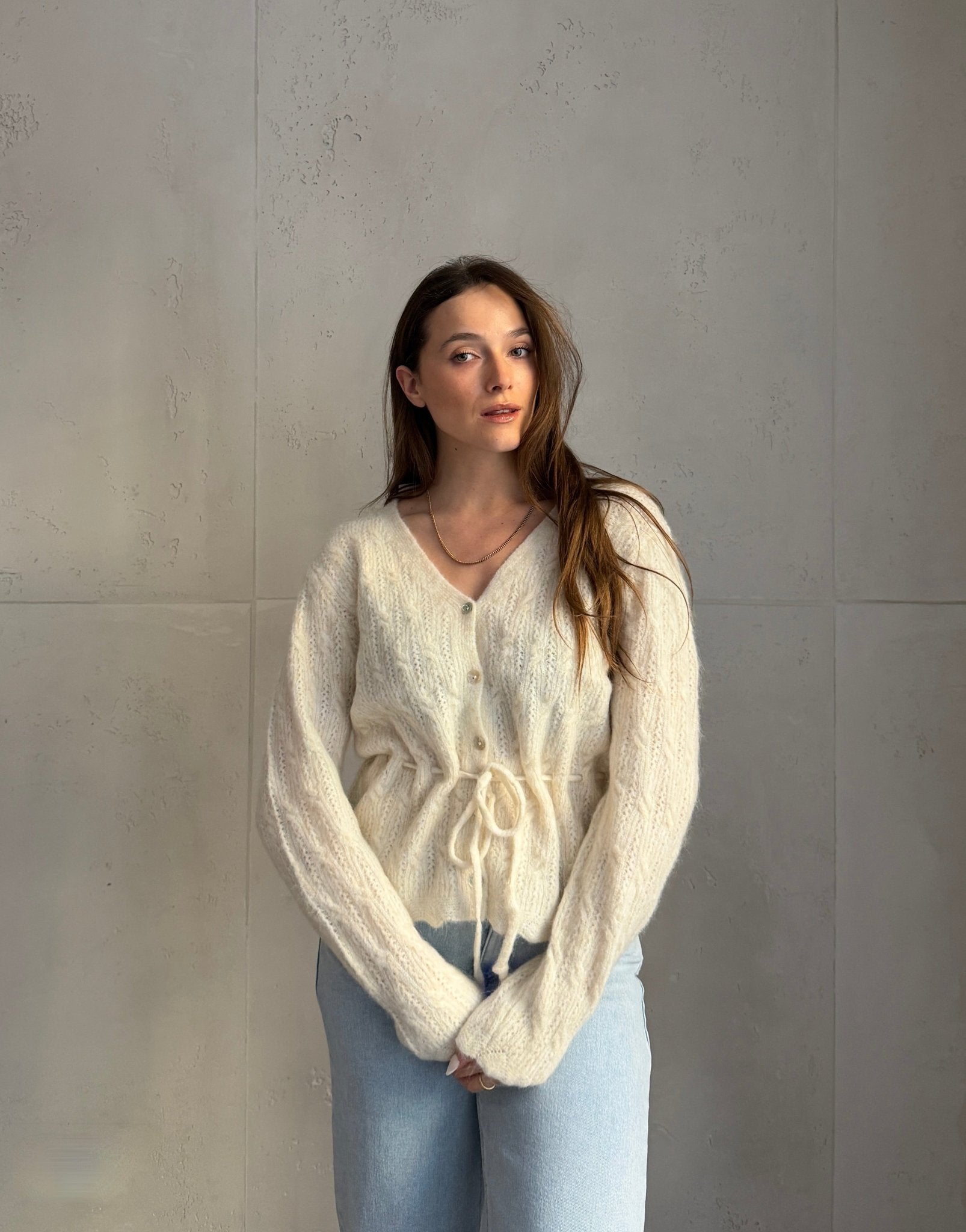 Strickjacke mit Taillenbund und V - Ausschnitt - Switch - Fashion