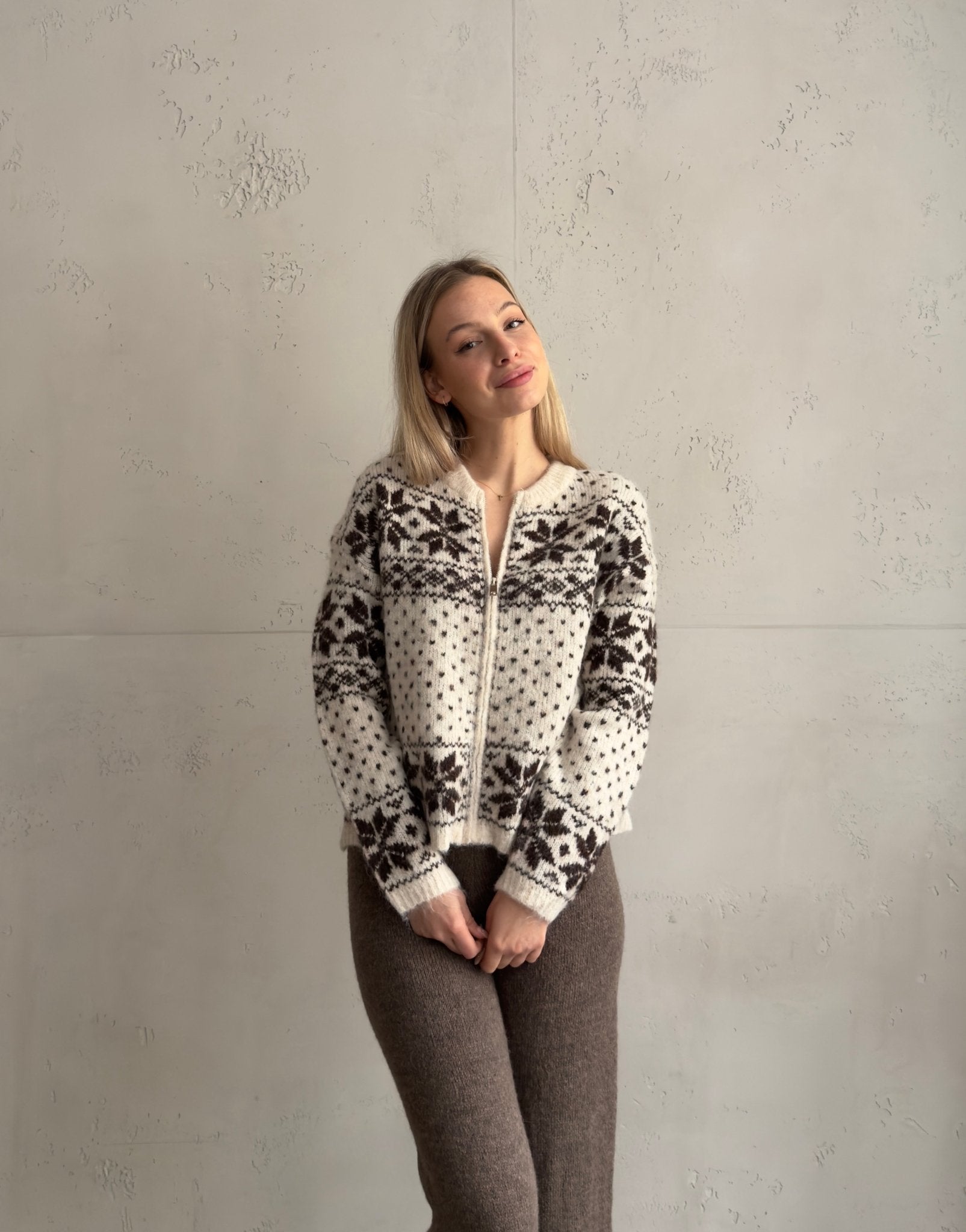 Strickzipper mit Schneeflocken Design – Offwhite - Switch - Fashion