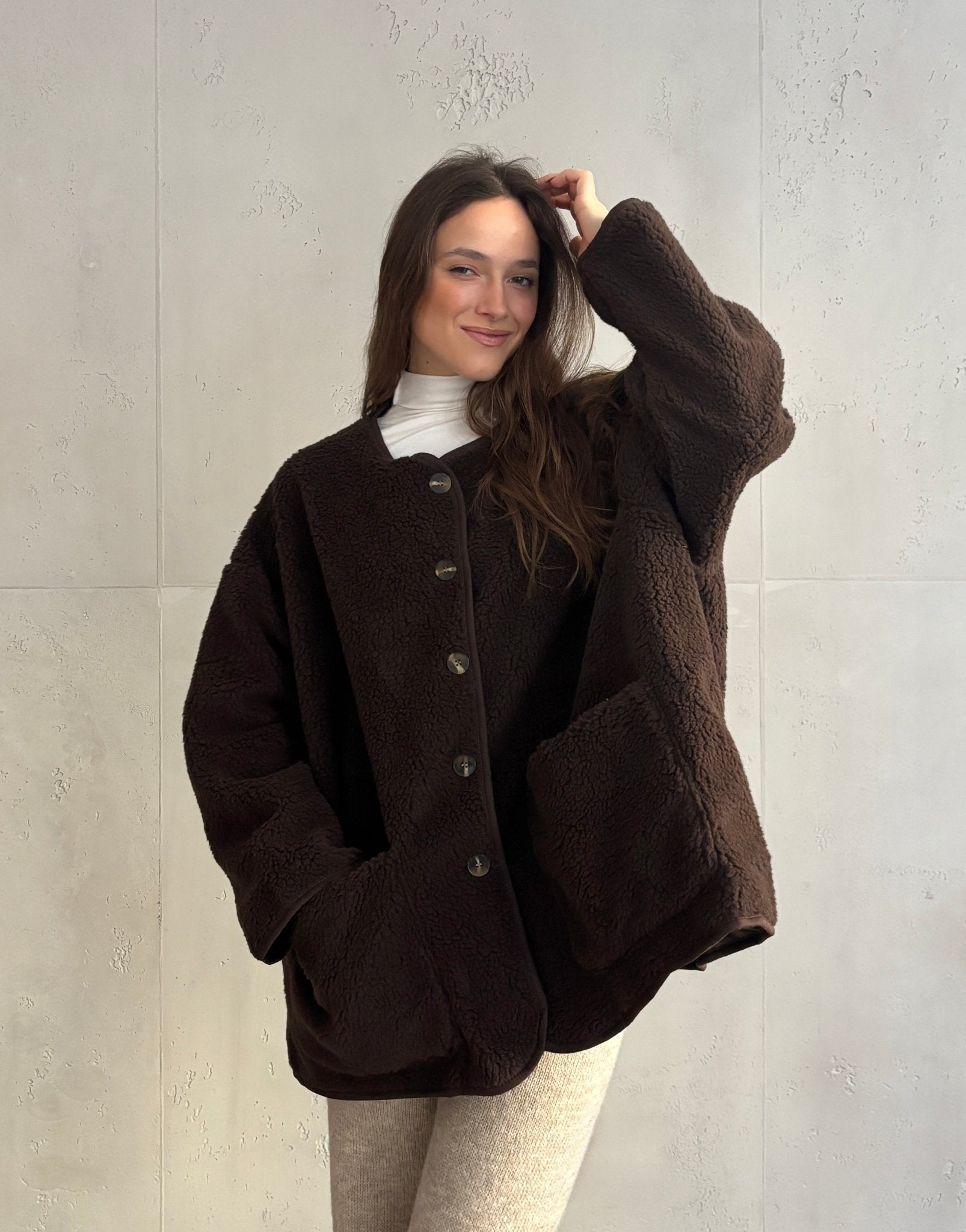 Teddyjacke mit Knöpfen und aufgesetzten Taschen - Switch - Fashion