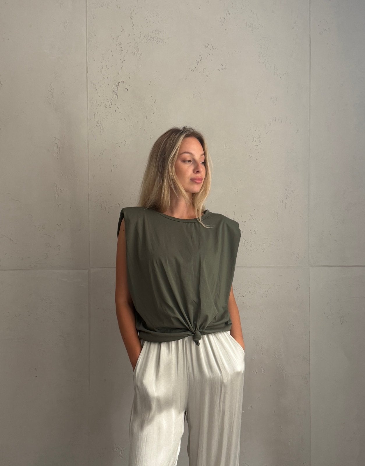 Top mit Schulterpolstern in Uni - Switch-Fashion