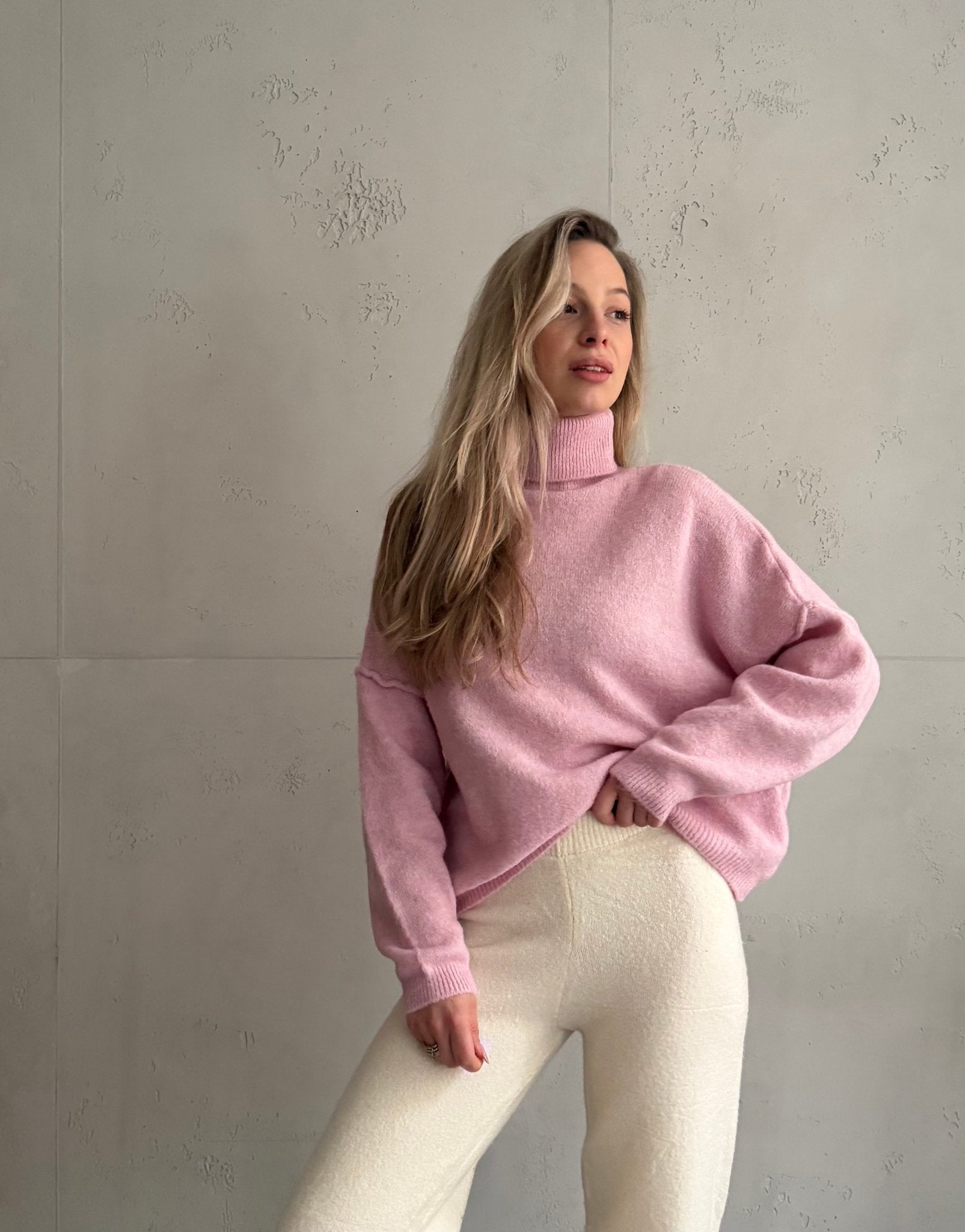 Weicher Switch Rollkragenpullover mit dezenter Außennaht - Switch - Fashion