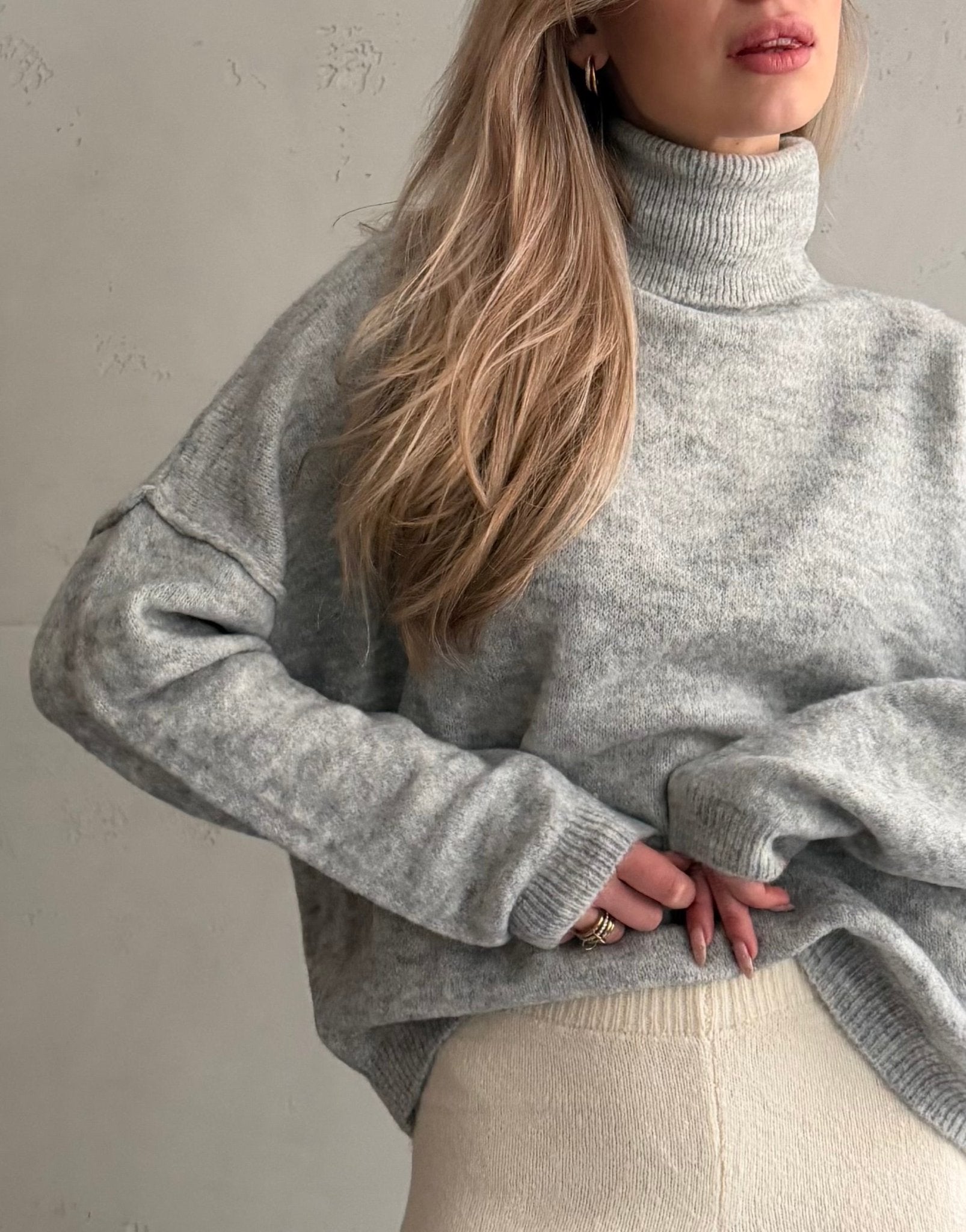 Weicher Switch Rollkragenpullover mit dezenter Außennaht - Switch - Fashion