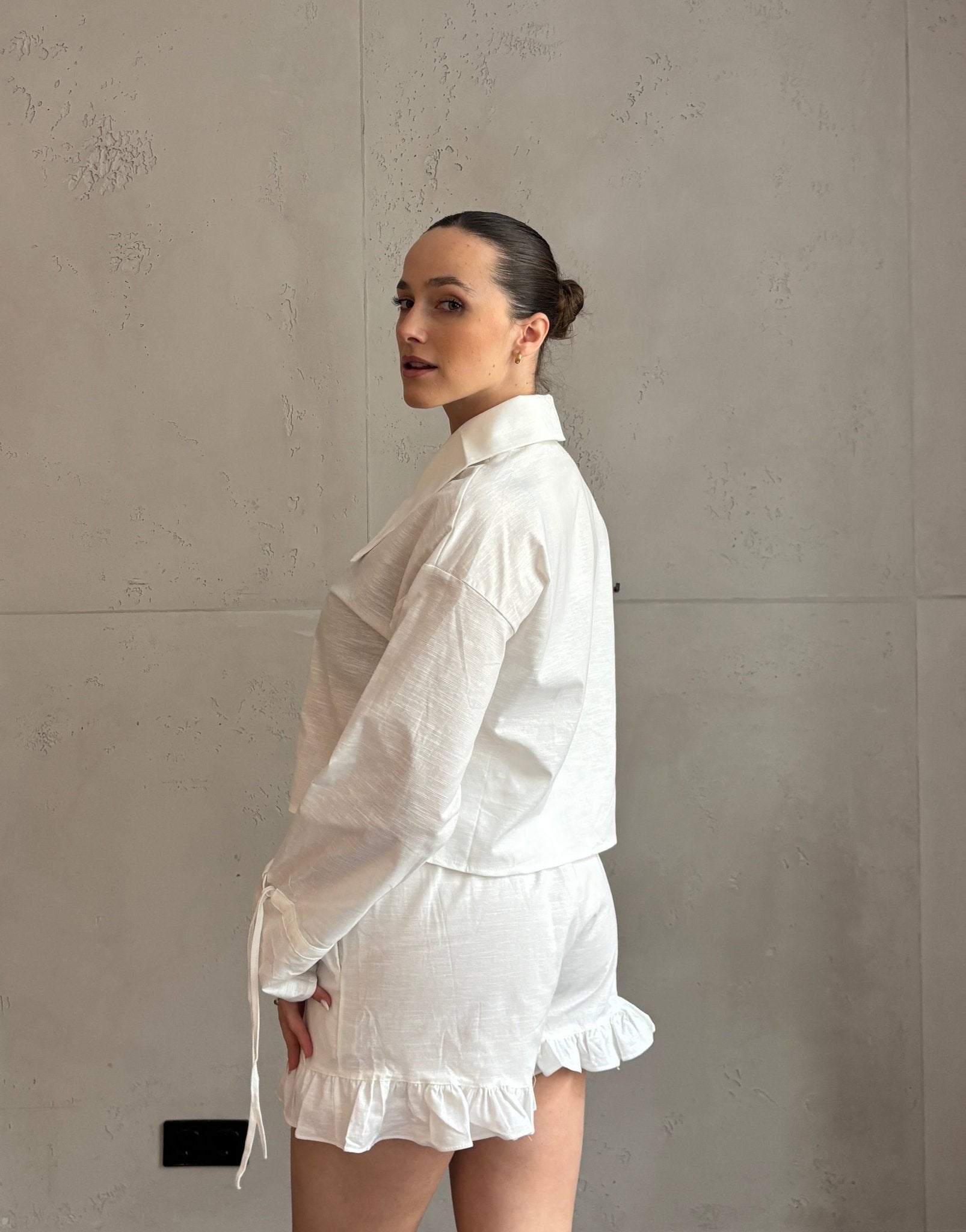 Weiße Rüschen Shorts - Switch - Fashion