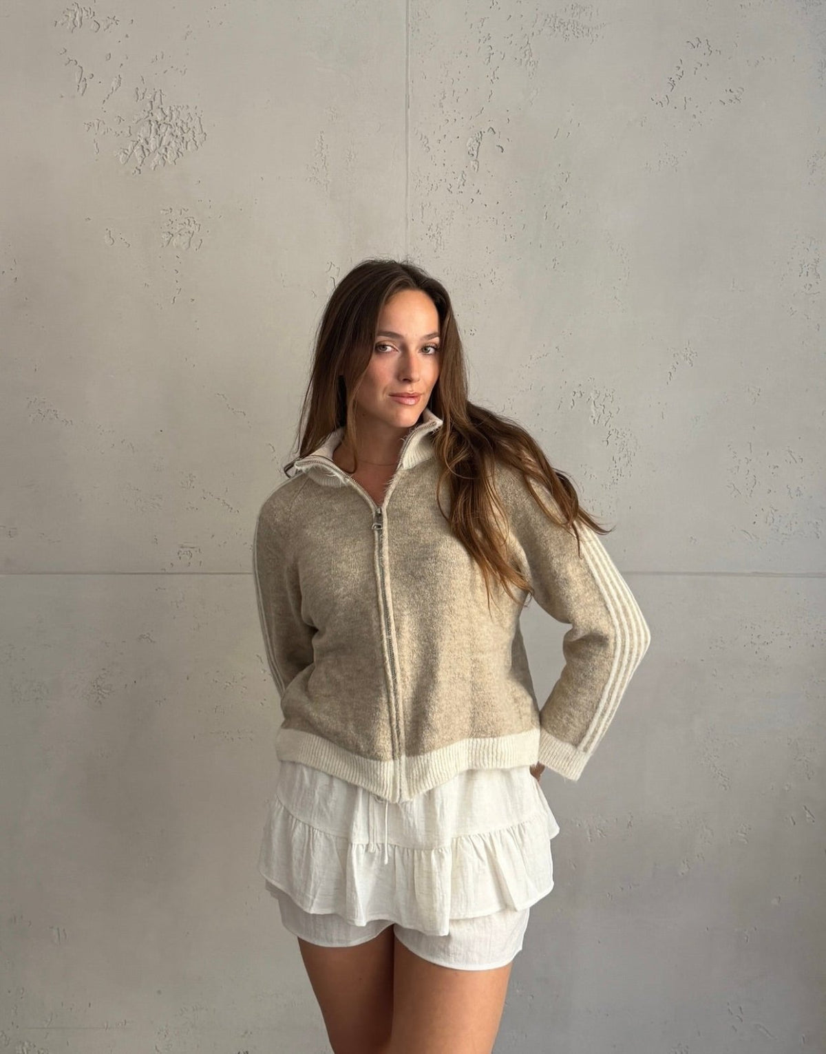 Zip Strickjacke mit Ärmelstreifen – Stehkragen, Super Weich - Switch-Fashion