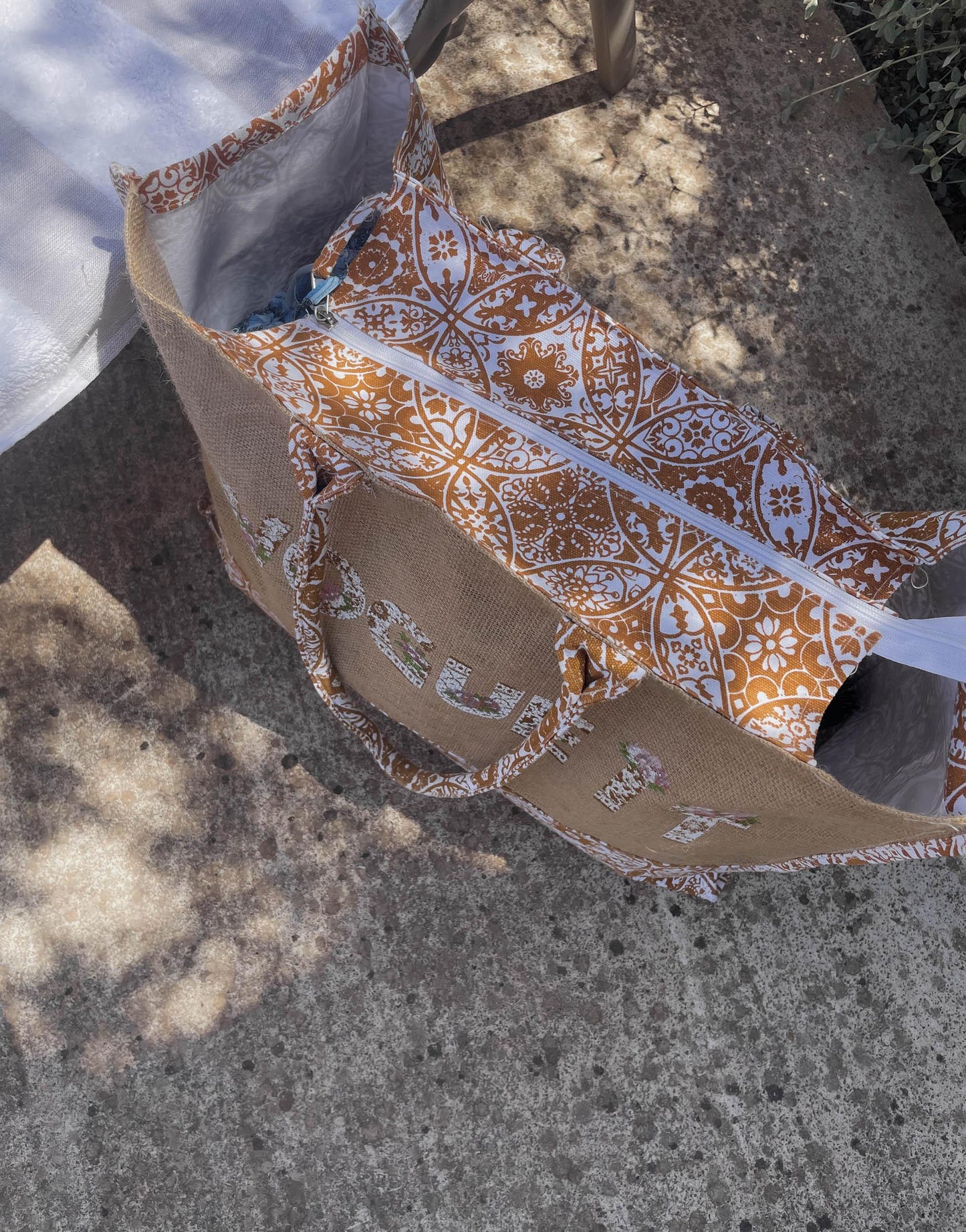 Strandtasche mit Vogue Aufdruck - Switch-Fashion