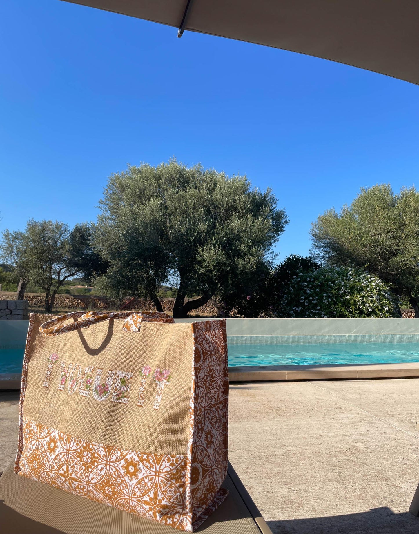 Strandtasche mit Vogue Aufdruck - Switch-Fashion