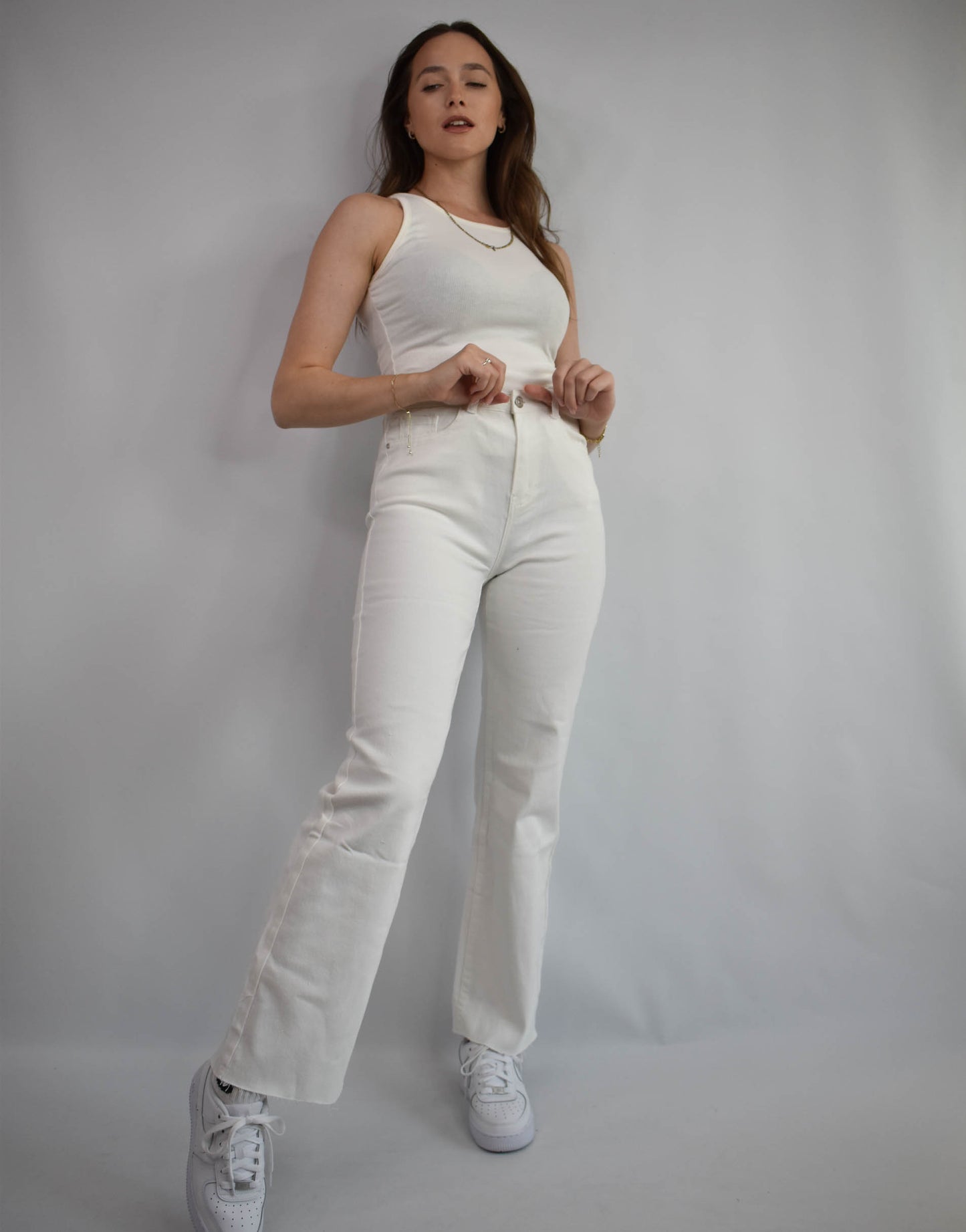 Gerade geschnittene Hose in Jeans und Weiß