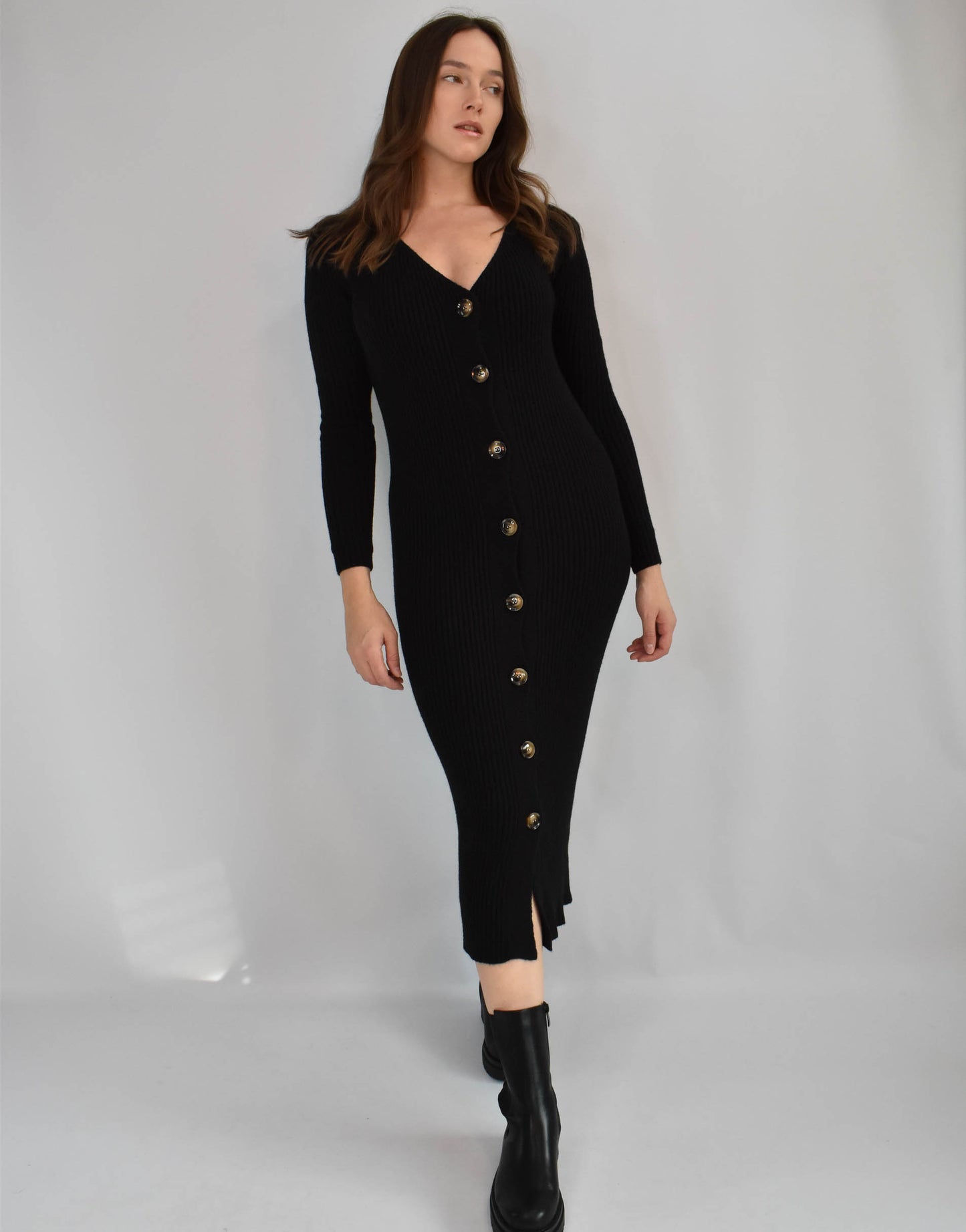 Geripptes Maxistrickkleid mit Knopfleiste