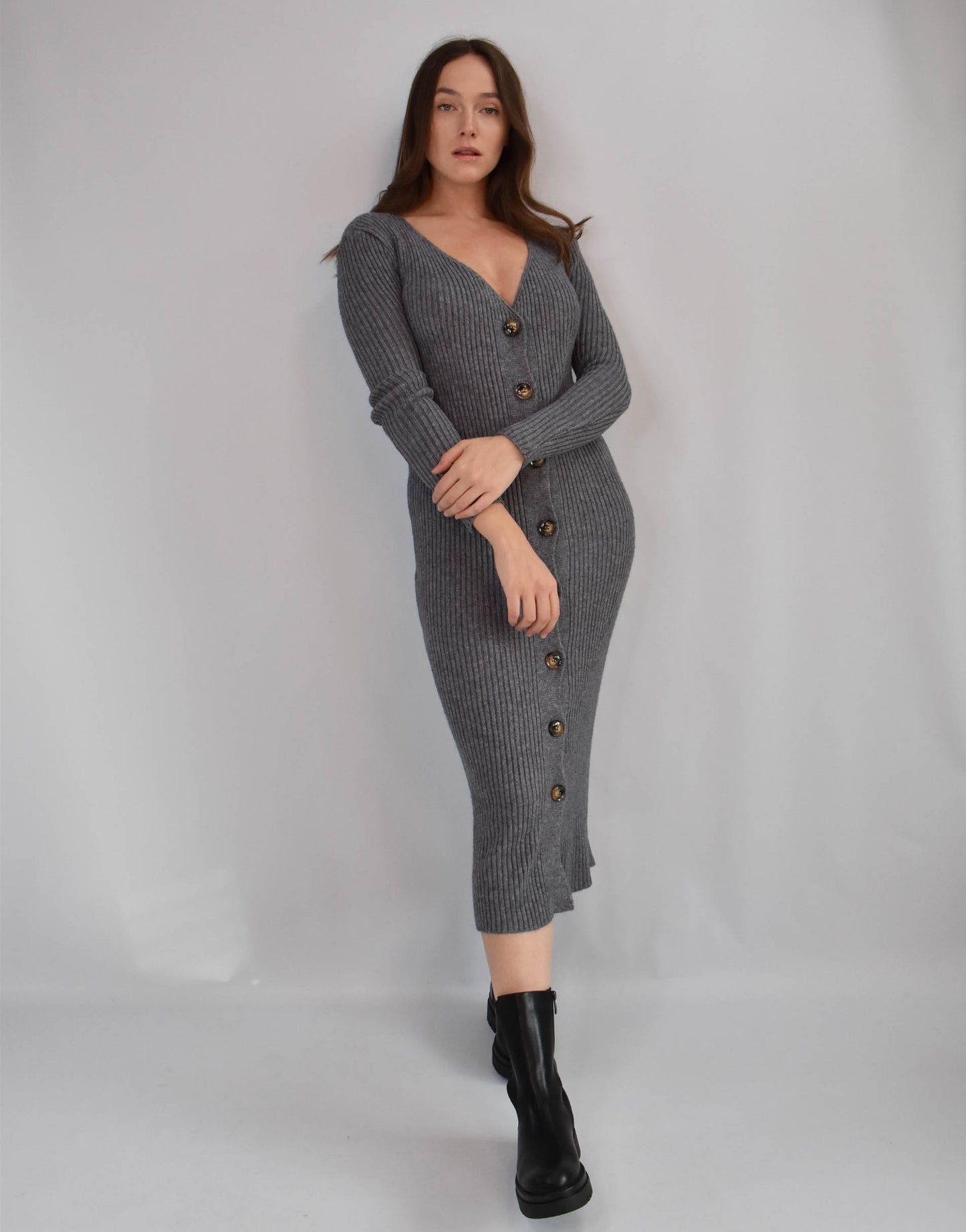 Geripptes Maxistrickkleid mit Knopfleiste