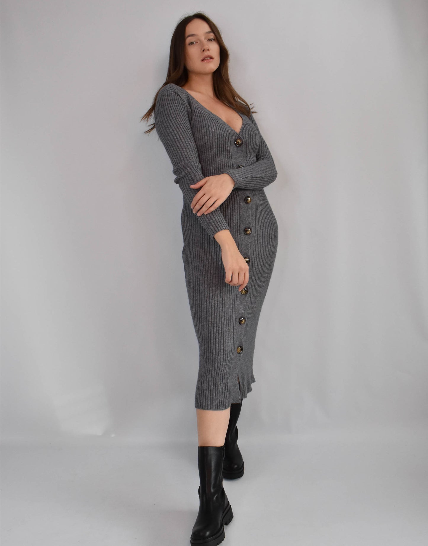Geripptes Maxistrickkleid mit Knopfleiste