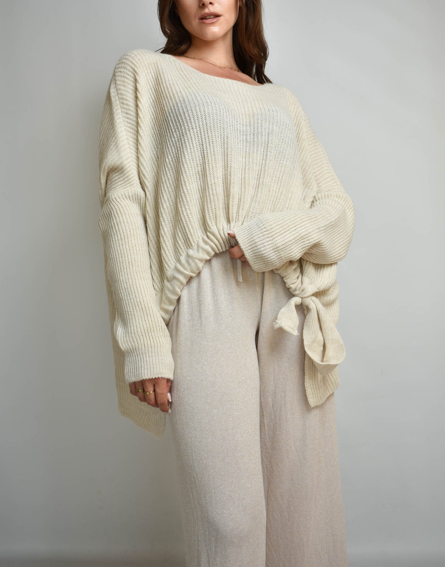 Pullover mit Schlaufen am Bund