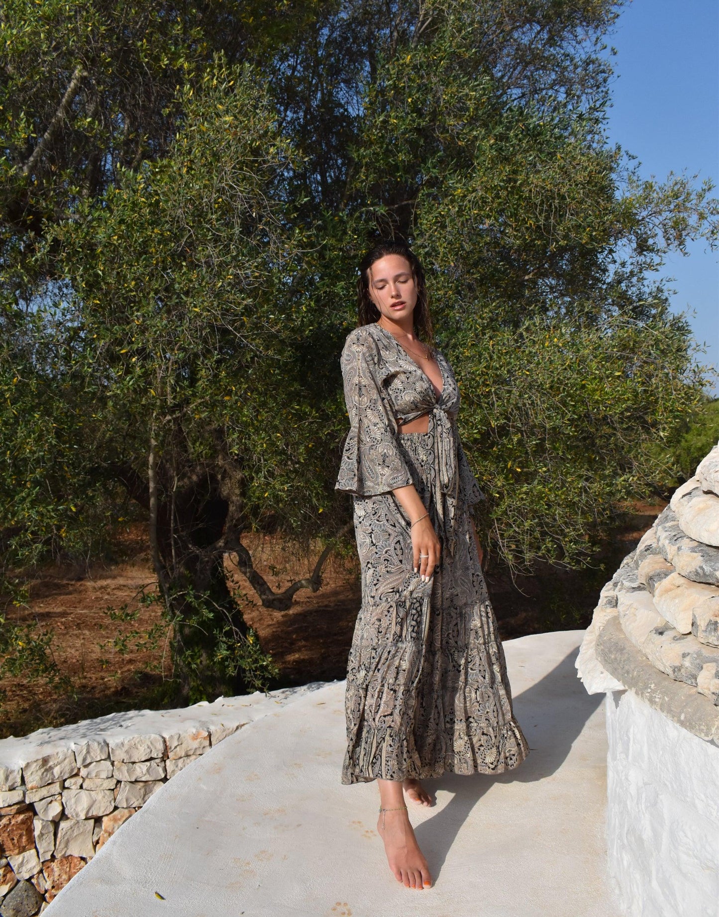 Set bestehend aus cropped Oberteil zum Binden und Rock mit Paisleymuster - Switch-Fashion