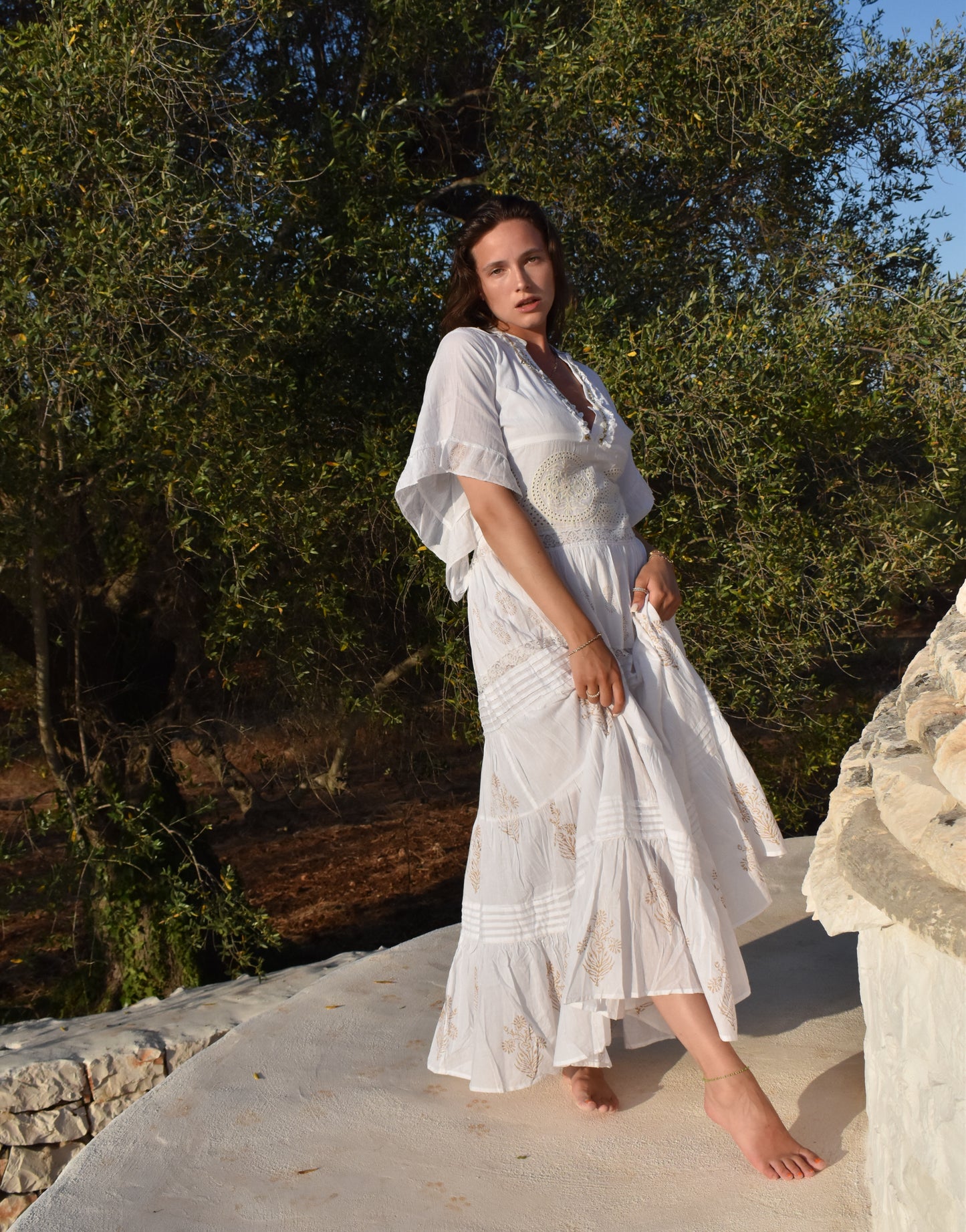 Maxikleid mit Stickerei, Spitzeneinsatz und Paillettenverzierung