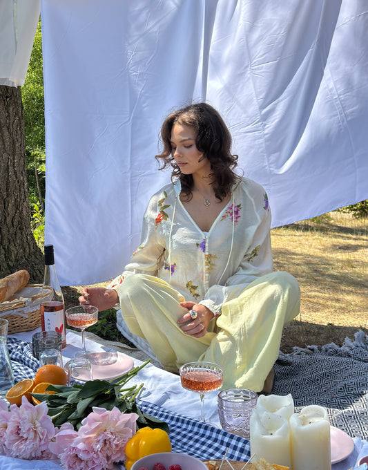 Bluse mit Flowerprint und Knopfleiste