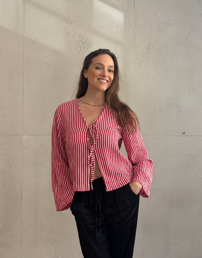 Musselinbluse mit Streifen in Rosa-Rot zum Binden