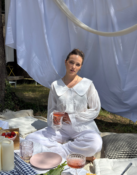 Bluse mit 80s-Kragen und Knopfleiste