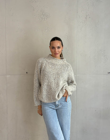 Boucle Pullover mit Stehkragen