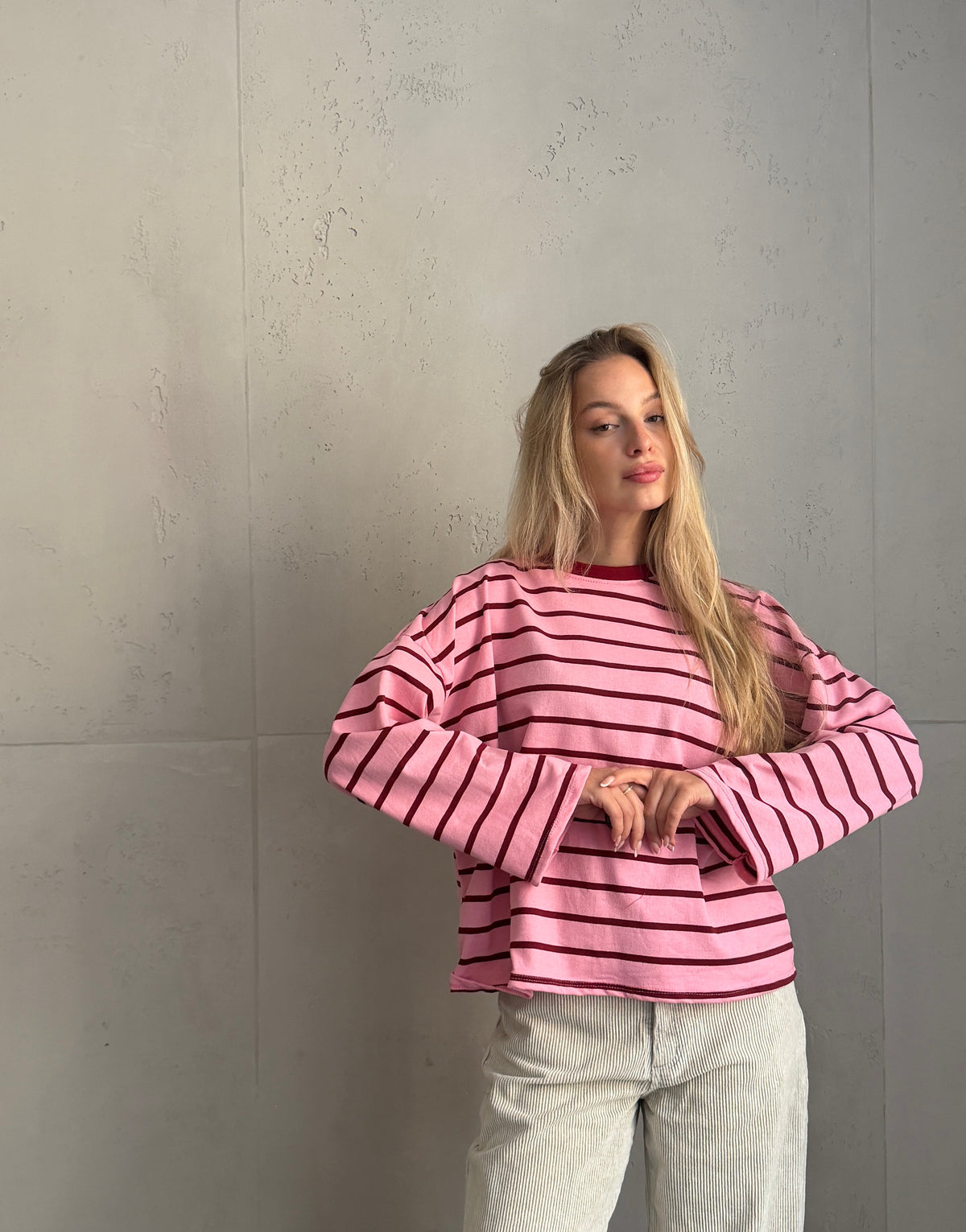 Zweifarbig gestreiftes Longsleeve