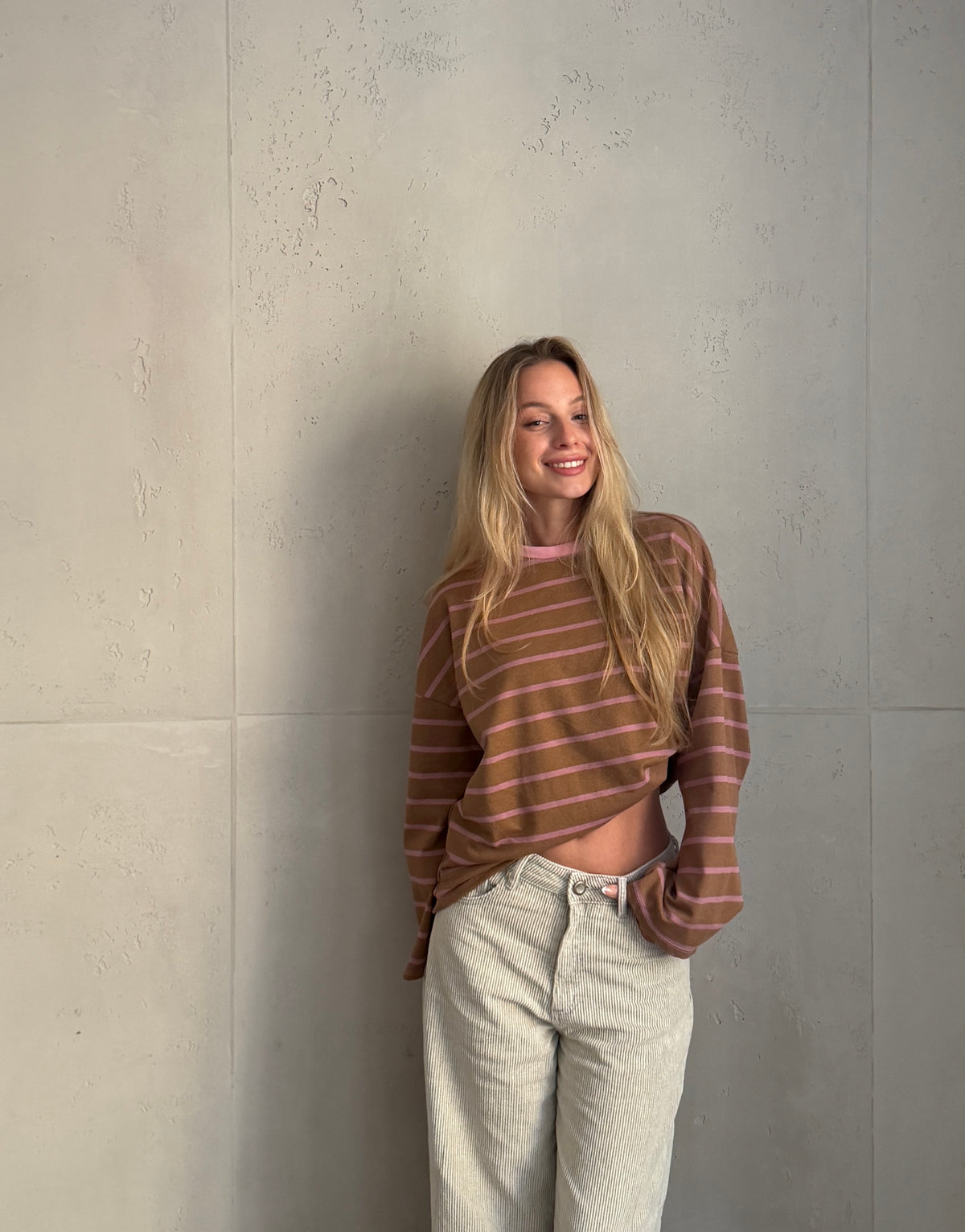 Zweifarbig gestreiftes Longsleeve