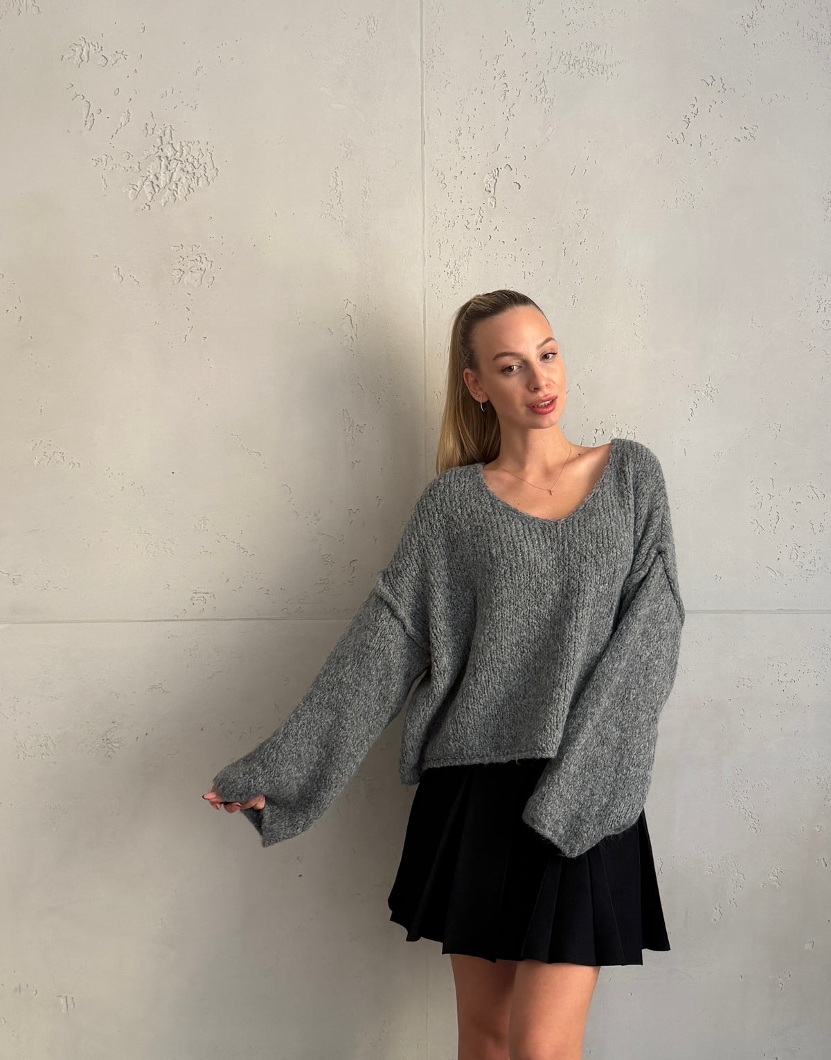 Oversize Pullover mit V-Ausschnitt