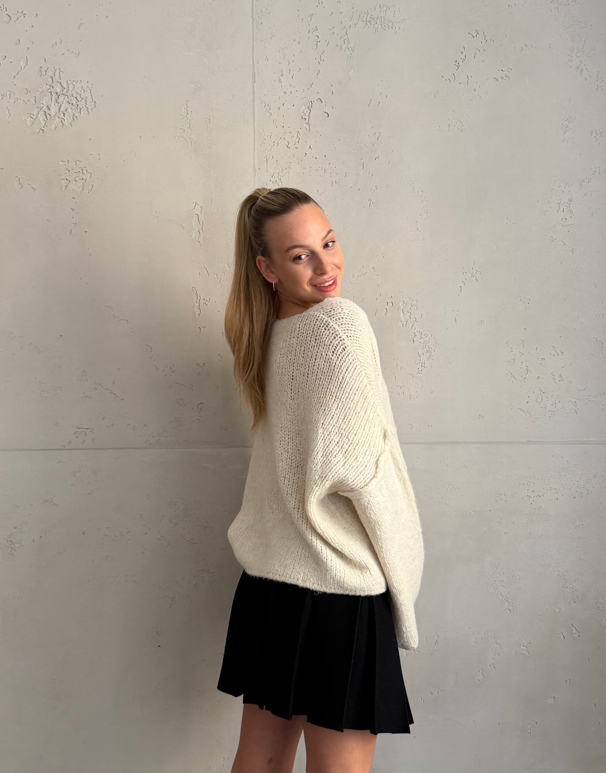 Oversize Pullover mit V-Ausschnitt