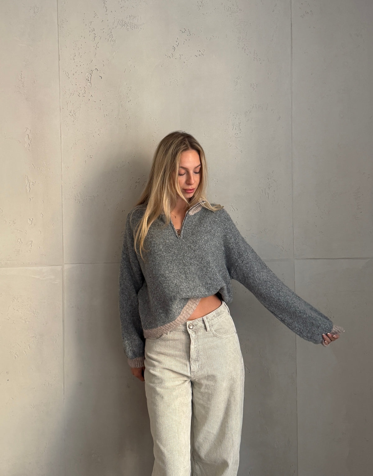 Zweifarbiger Quarterzip-Pullover