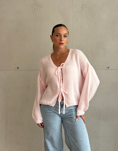 Weicher Schleifen-Pullover