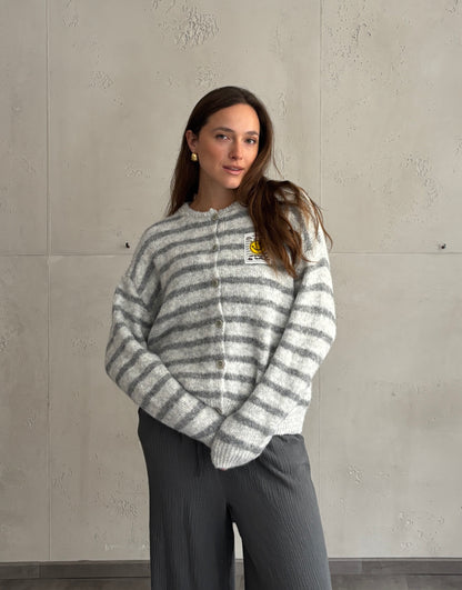 Smiley Patch Strickjacke gestreift