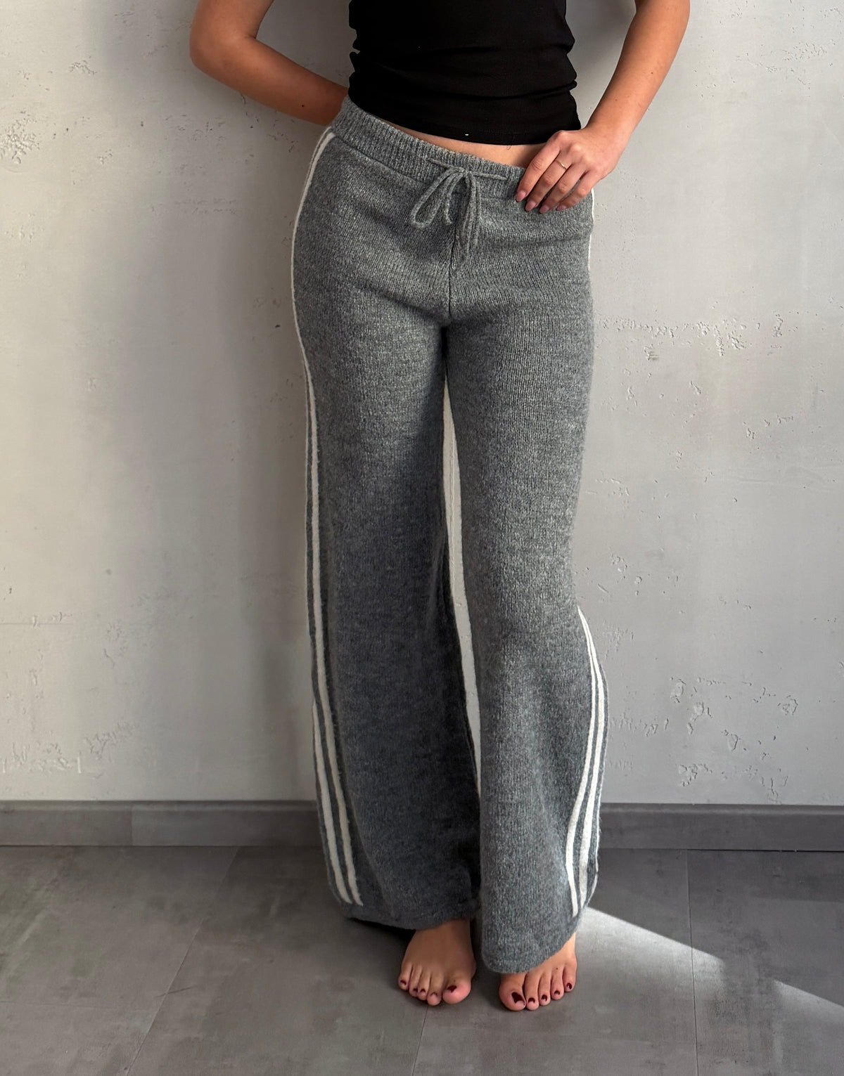 Strickhose mit Seitenstreifen