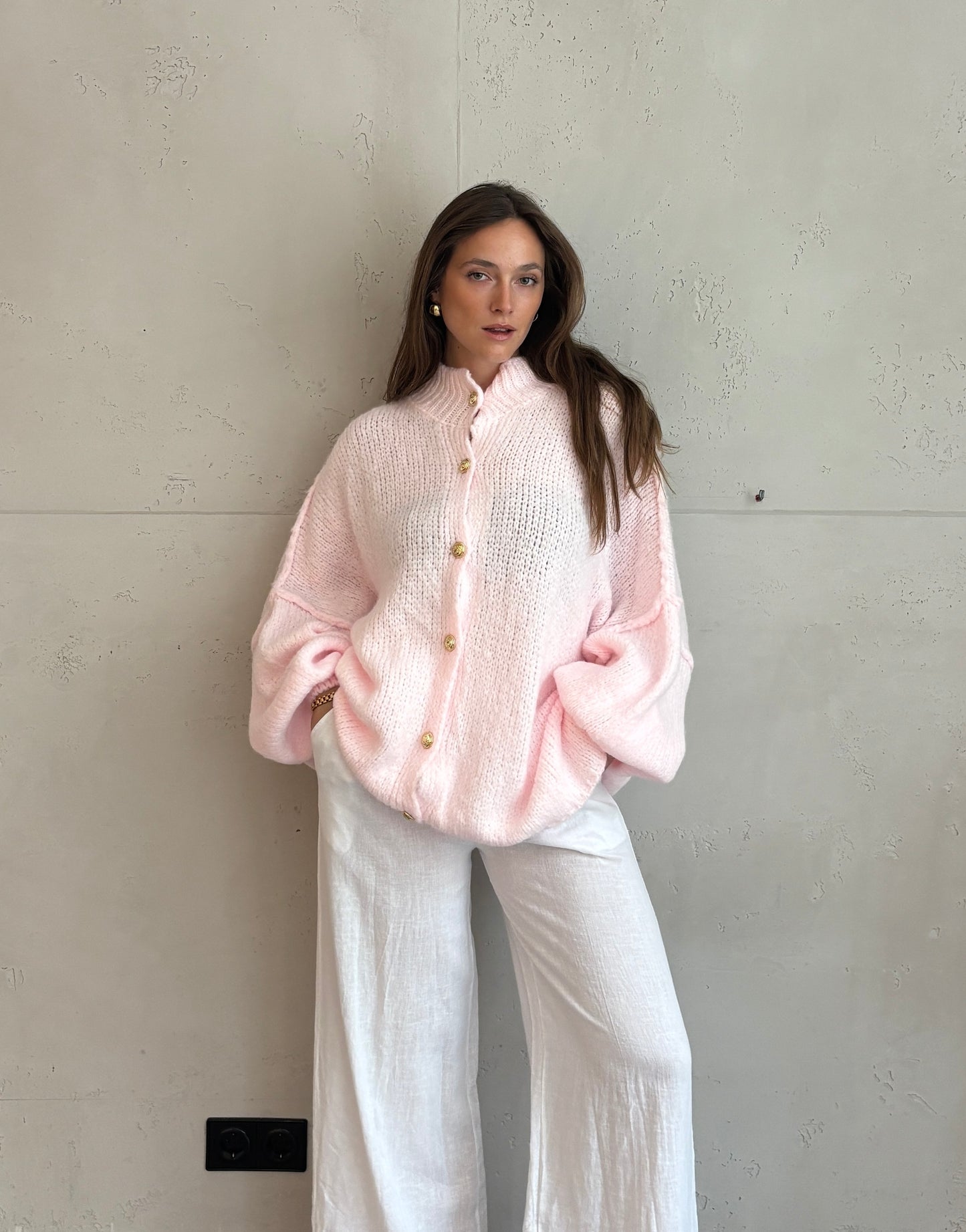 Oversize Strickjacke mit Knöpfen