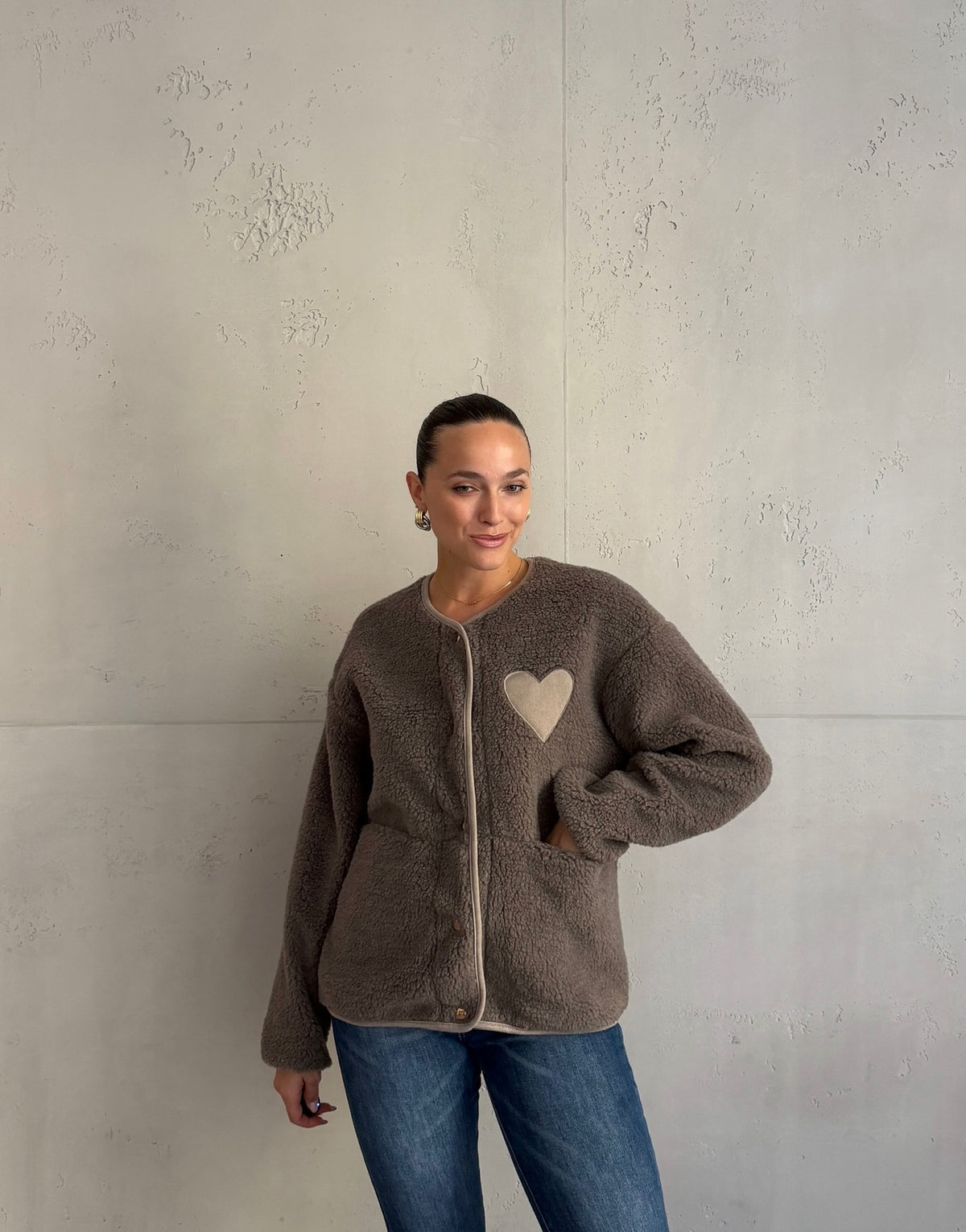 Teddyjacke mit Herz-Stickerei