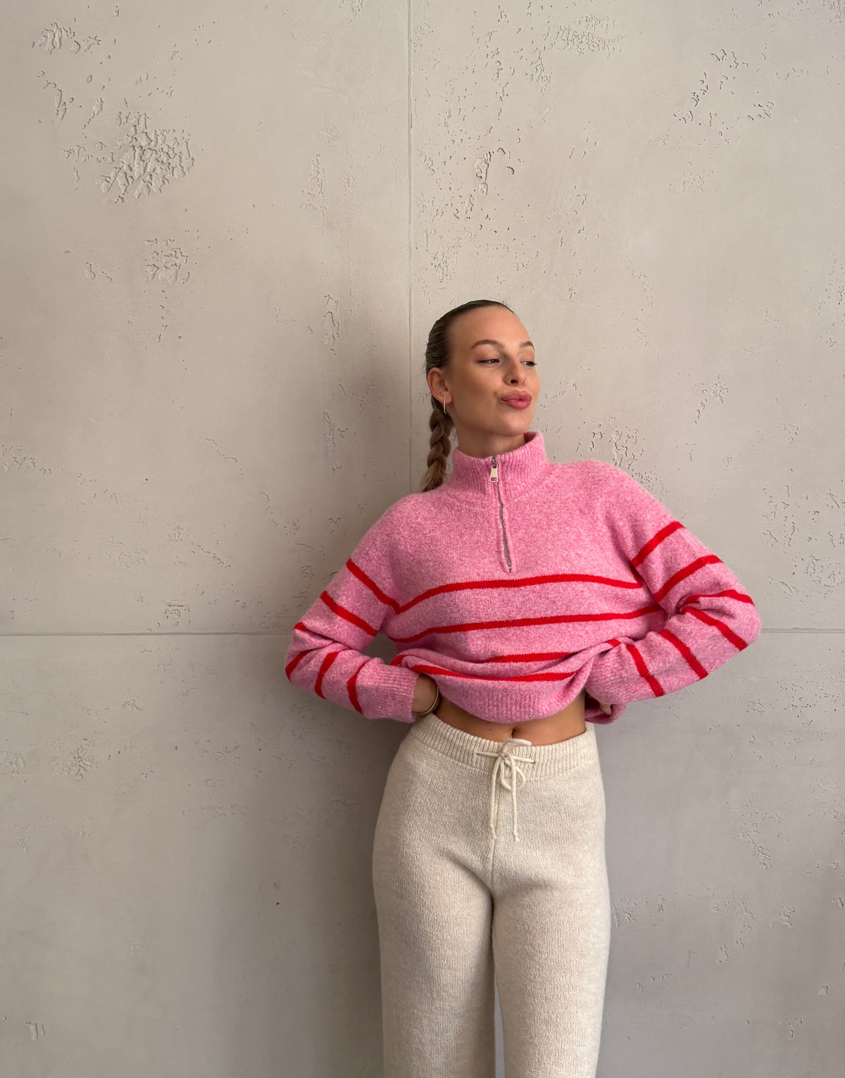 Gestreifter Quarterzip-Pullover mit Stehkragen