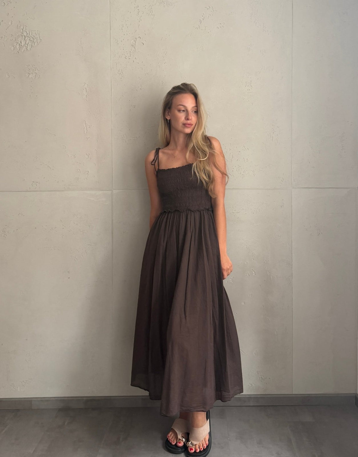 Baumwoll Maxikleid mit Bindeträgern – Der Gummizug macht den Unterschied - Switch-Fashion