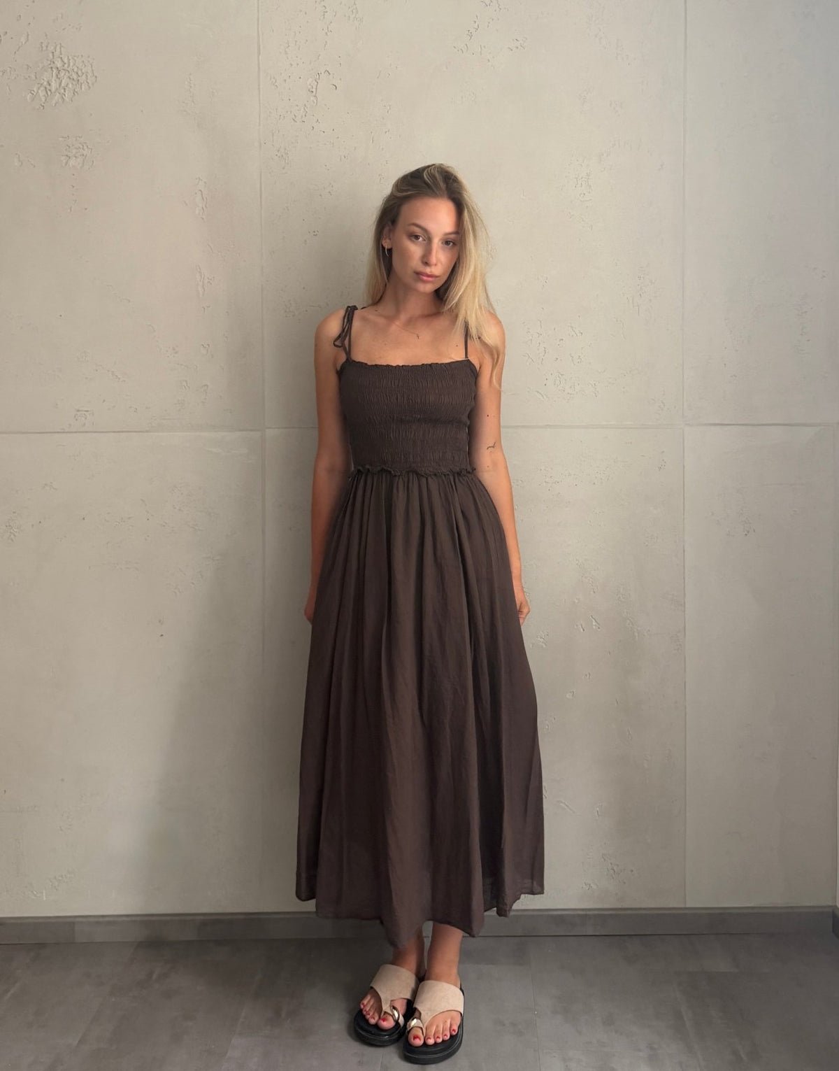 Baumwoll Maxikleid mit Bindeträgern – Der Gummizug macht den Unterschied - Switch-Fashion
