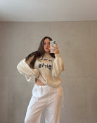 Beiger Strickpullover mit "Girls" Web - Design - Switch - Fashion