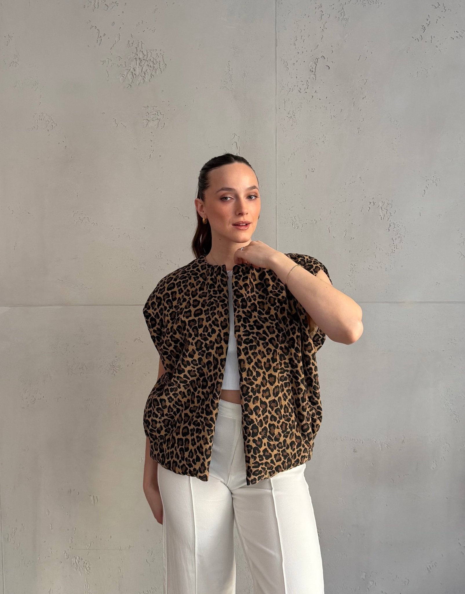 Cord - Weste mit Leo - Print und Seitentaschen - Switch - Fashion