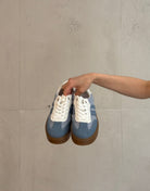 Denim Sneaker mit beiger Sohle in hellblau - Switch - Fashion