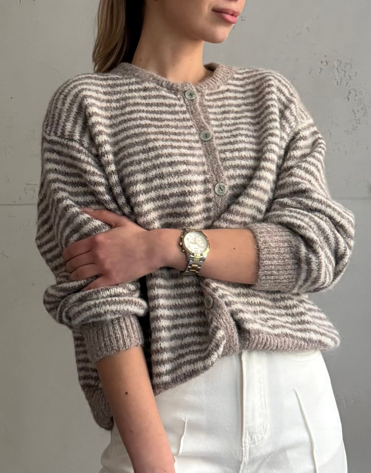 Feingestreifte Strickjacke mit Knöpfen - Switch - Fashion